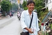 Người trúng số 92 tỷ tặng 50 triệu đồng cho người bán vé